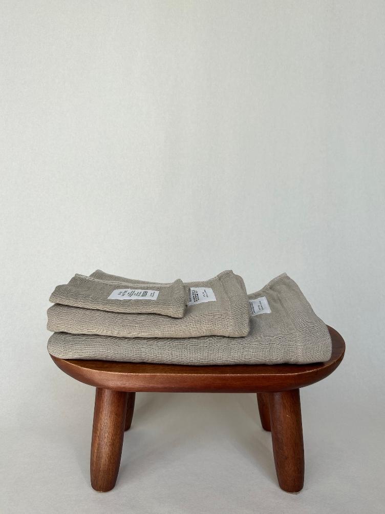 2.5-PLY GAUZE FACE TOWEL BEIGE