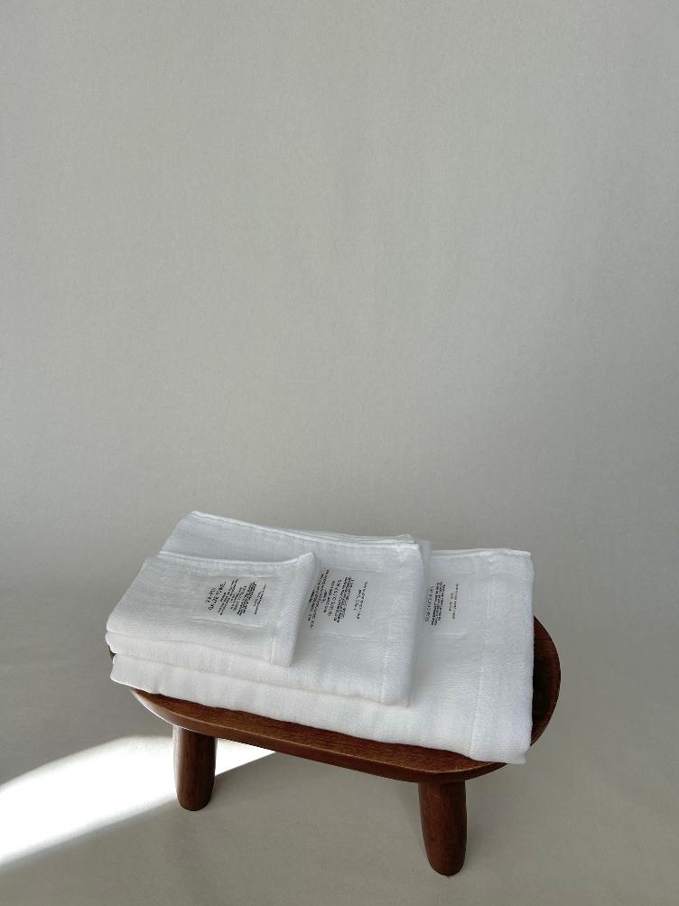 2.5-PLY GAUZE FACE TOWEL WHITE - 1