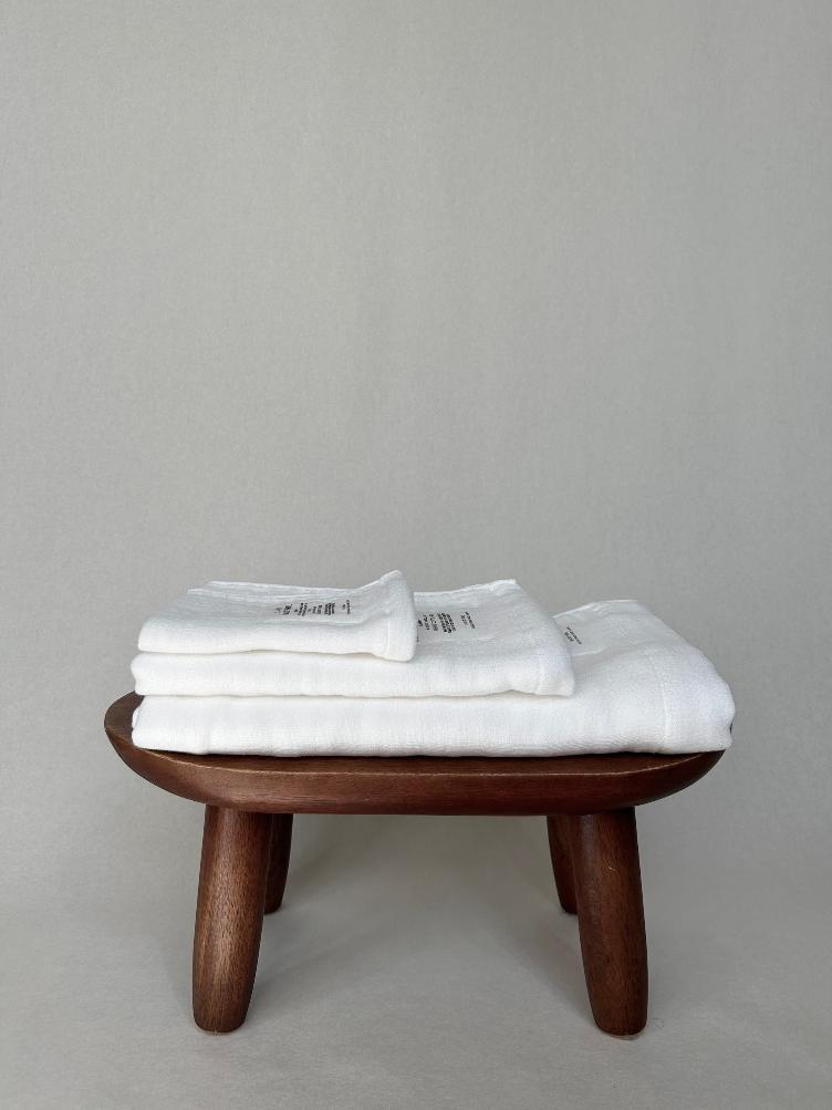 2.5-PLY GAUZE HAND TOWEL WHITE - 2