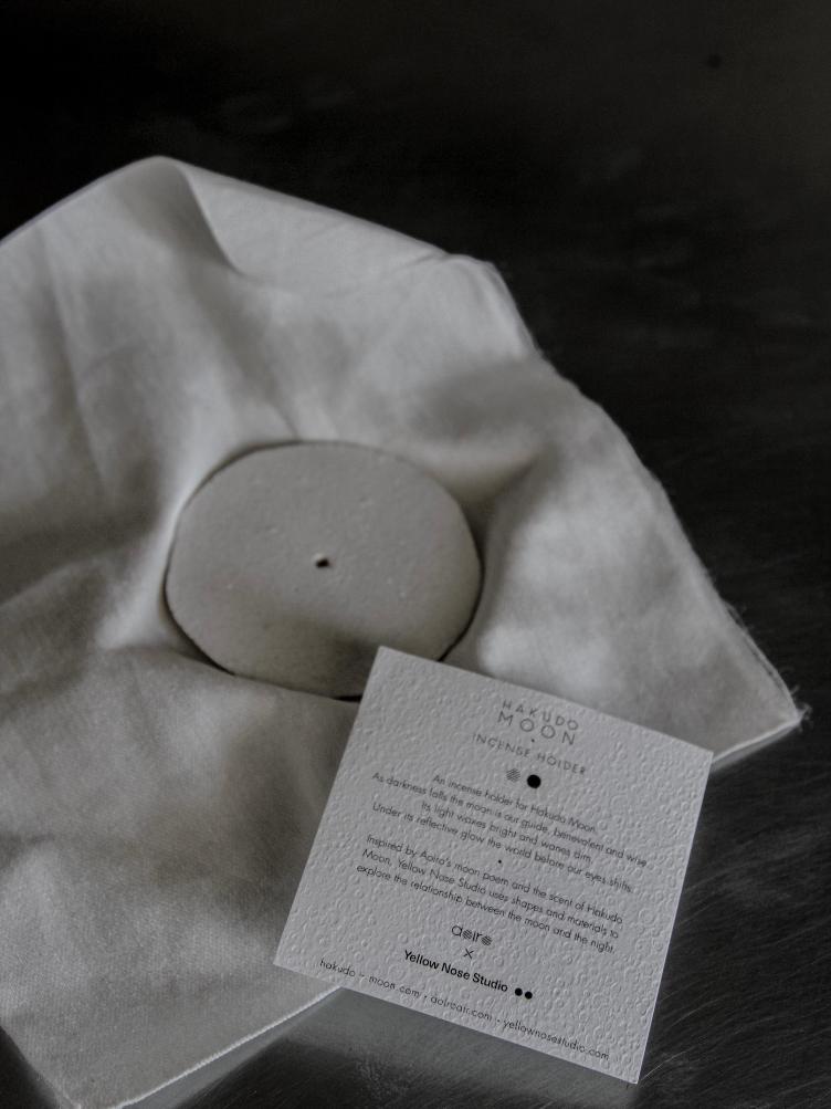 HAKUDO MOON CERAMIC INCENSE HOLDER - 1
