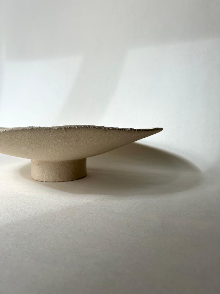 PLATE AYA SUR PIED - 3