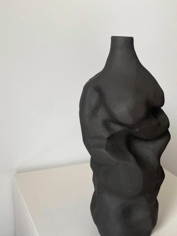 TALL RIKA VESSEL BLACK - 0