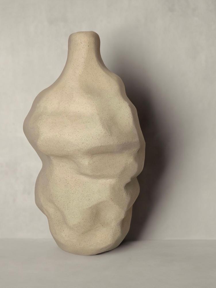 TALL RIKA VESSEL SAND