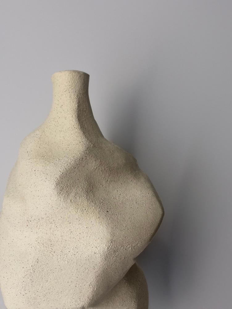 TALL RIKA VESSEL SAND - 0